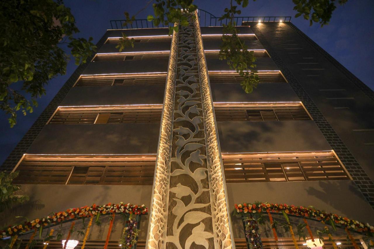 Dlr Grand Hotel Tirupati Exterior photo